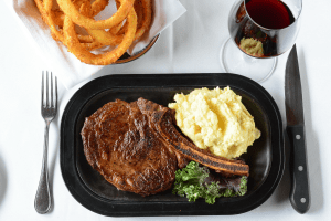 RingSide Steakhouse Portland, OR Celebrate DiRoNA Awarded Restaurant