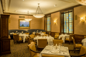 Wigwam Restaurant at Union League Club in Chicago, IL Dining Room DiRoNA Awarded Restaurant