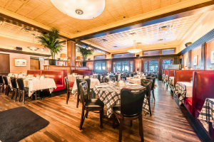 Gibsons Bar & Steakhouse in Chicago, IL Dining Room DiRoNA Awarded Restaurant