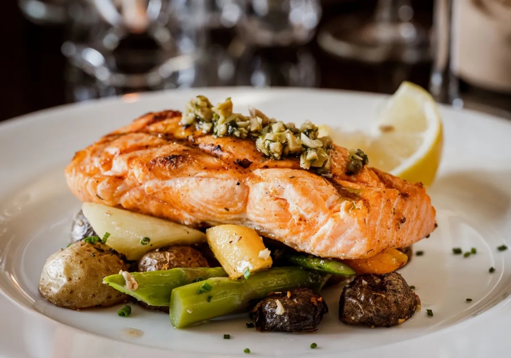 DiRoNA Awarded Restaurant Distinguished Restaurants of North America Waterfront Seafood Grill feature 1