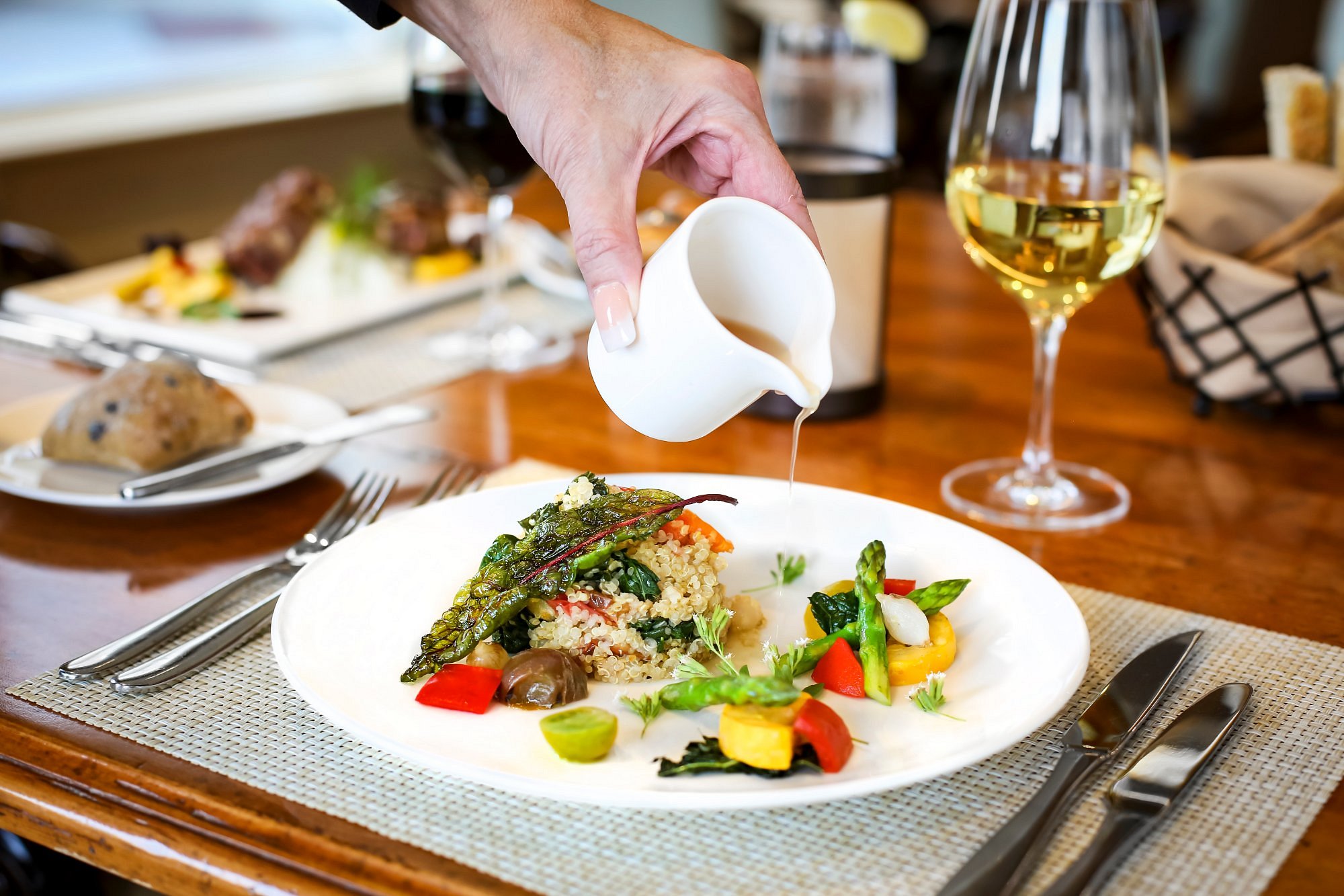 DiRoNA Awarded Restaurant Distinguished Restaurants of North America Links, an American Grill feature 1